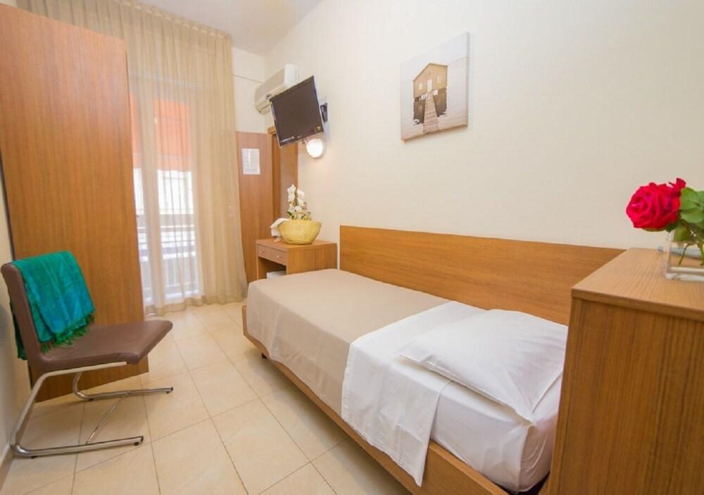 Mediterraneo Hotel & Suites Κατόλικα Εξωτερικό φωτογραφία