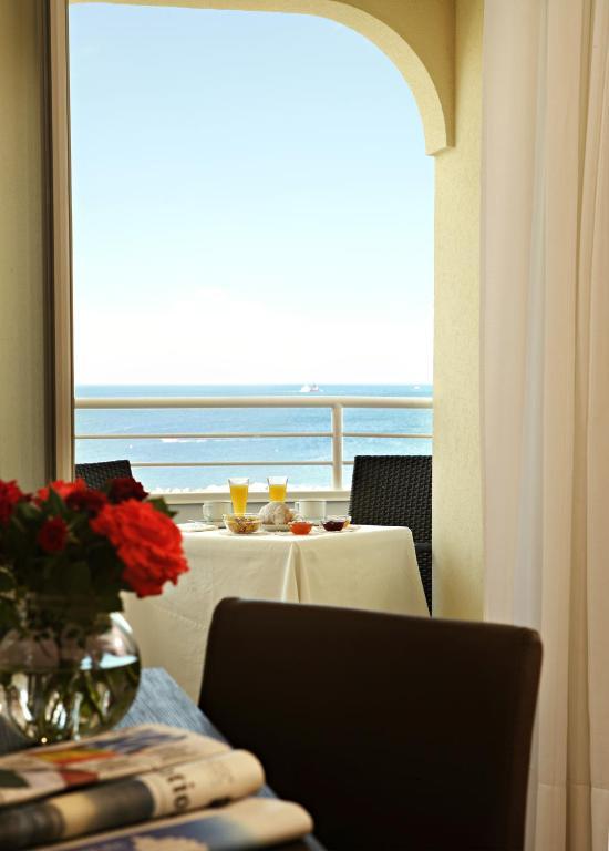 Mediterraneo Hotel & Suites Κατόλικα Εξωτερικό φωτογραφία