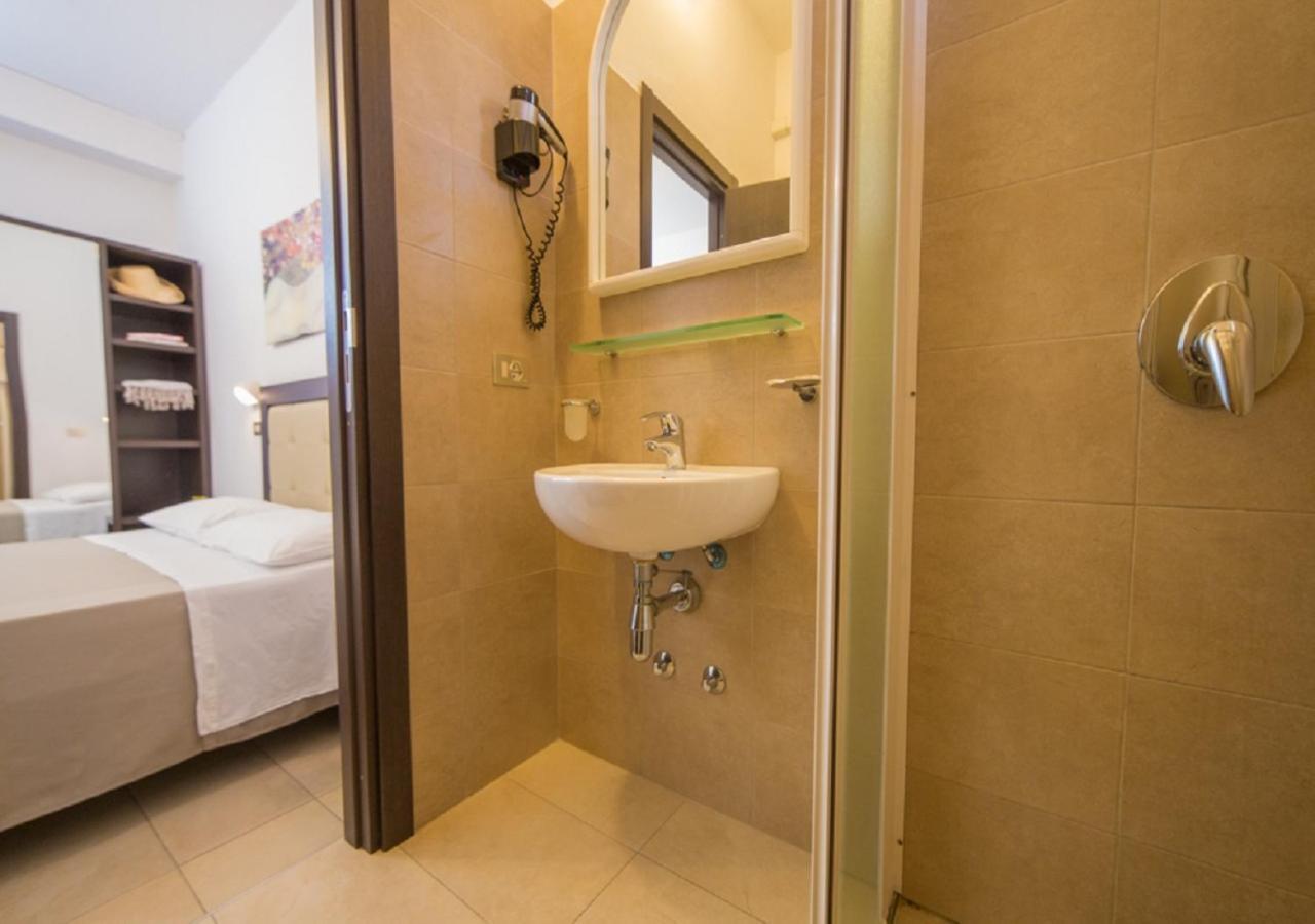 Mediterraneo Hotel & Suites Κατόλικα Εξωτερικό φωτογραφία